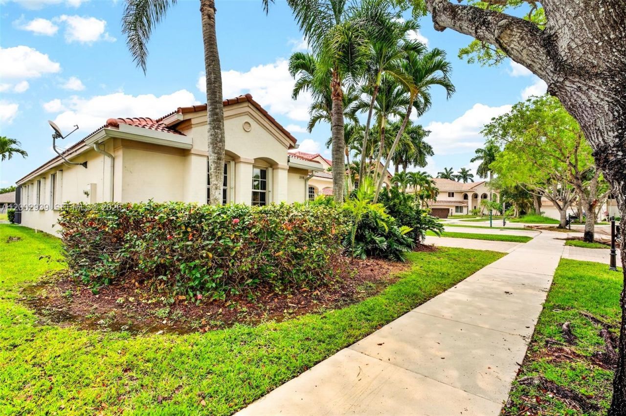 3928 Heron Ridge Ln, Weston, FL 33331 Photo