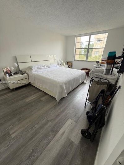9350 Fontainebleau Blvd , Unit 413, Miami, FL 33172 Photo