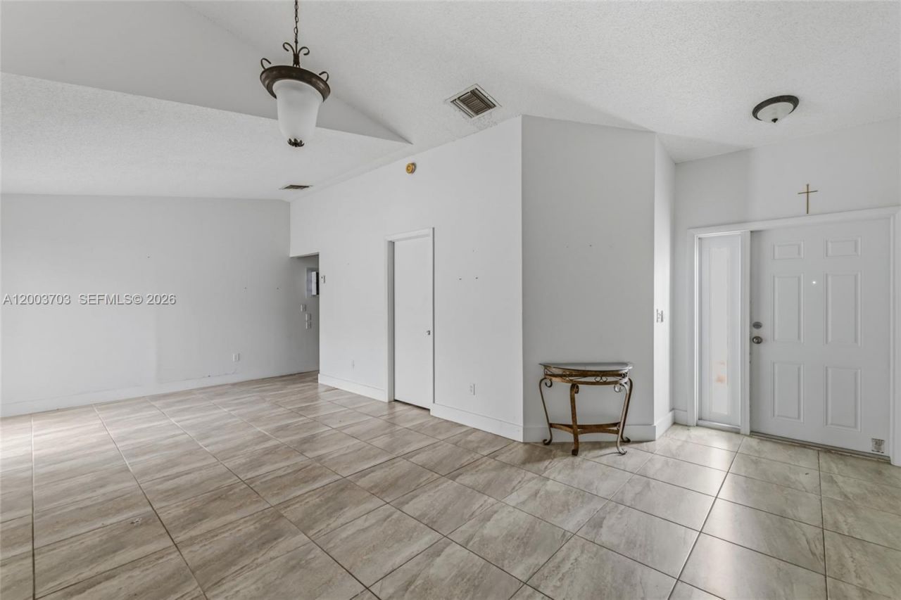 6696 SW 152nd Pl, Unit 27-96, Miami, FL 33193 Photo