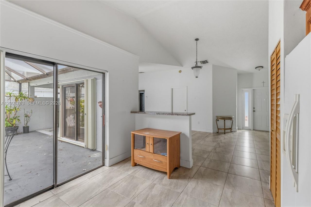 6696 SW 152nd Pl, Unit 27-96, Miami, FL 33193 Photo
