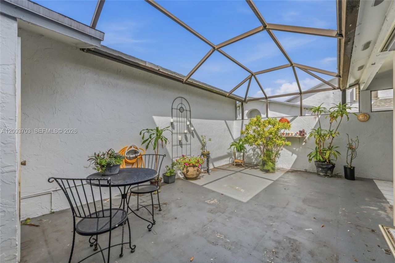 6696 SW 152nd Pl, Unit 27-96, Miami, FL 33193 Photo
