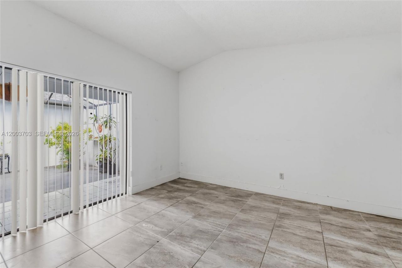 6696 SW 152nd Pl, Unit 27-96, Miami, FL 33193 Photo