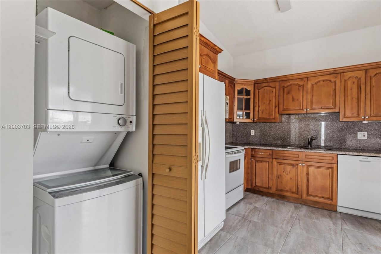 6696 SW 152nd Pl, Unit 27-96, Miami, FL 33193 Photo