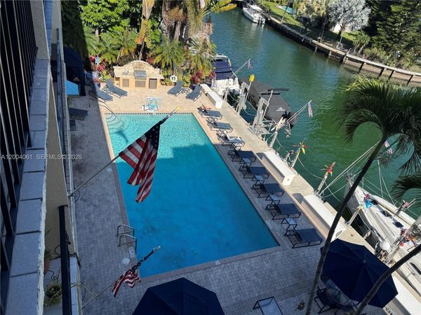 2600 NE 135th St , Unit 4J-A, North Miami, FL 33181