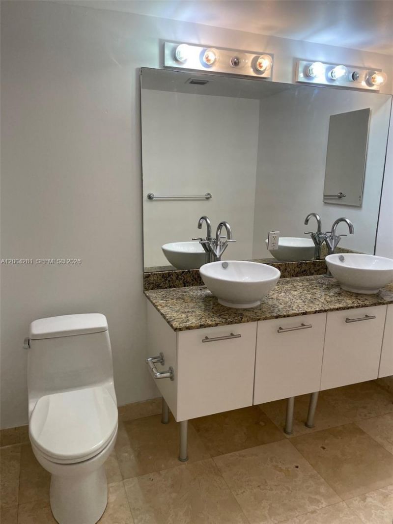 41 SE 5th St, Unit 1614, Miami, FL 33131 Photo