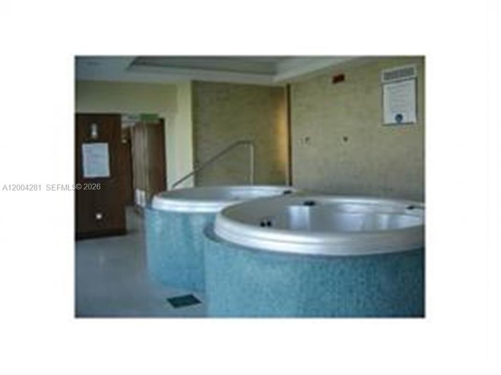 41 SE 5th St, Unit 1614, Miami, FL 33131 Photo