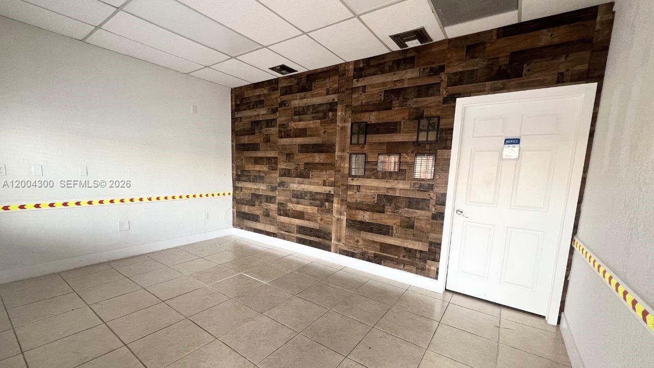 5870 SW 8th St , West Miami, FL 33144 Photo