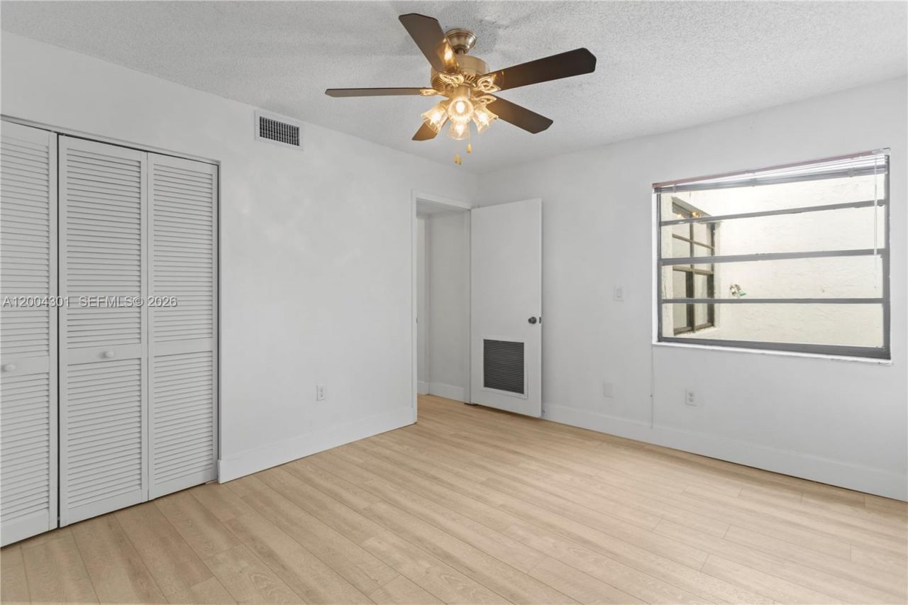 6745 NW 169th St, Unit G, Hialeah, FL 33015 Photo