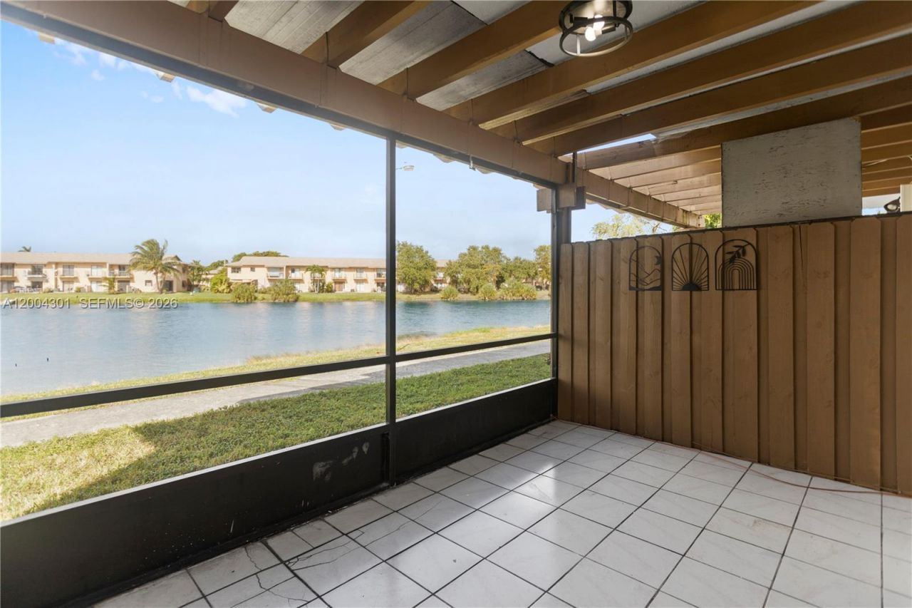 6745 NW 169th St, Unit G, Hialeah, FL 33015 Photo