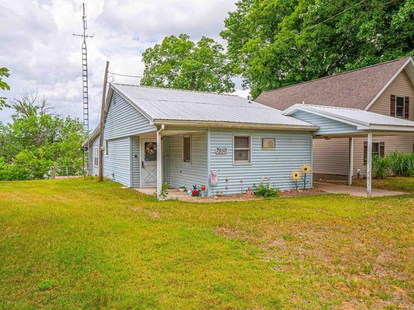 7550 E Mathews Bay Road, Bath, IL 62617