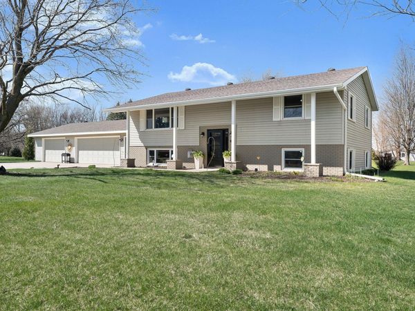 14303 345th Avenue , Waseca, MN 56093