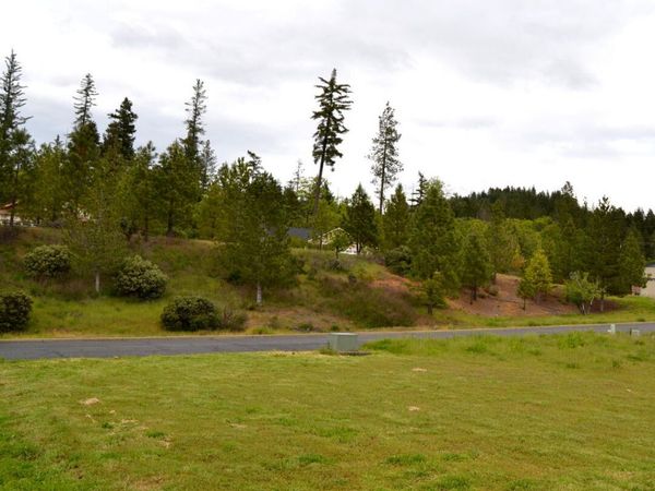 233 Red Cedar Lane, Cave Junction, OR 97523