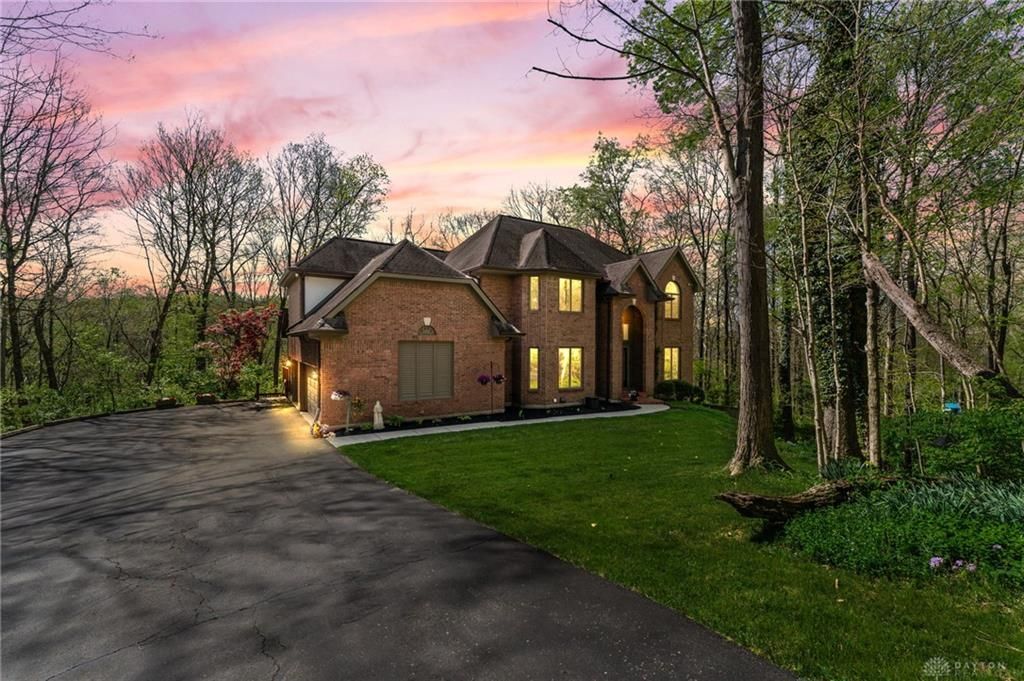 2496 Stewart Road, Xenia, OH 45385 Main Photo