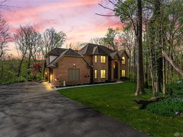 2496 Stewart Road, Xenia, OH 45385