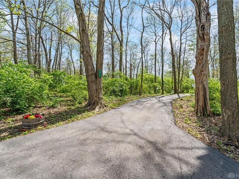 2496 Stewart Road, Xenia, OH 45385 Photo 8