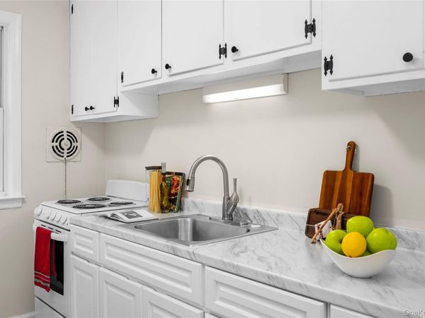 51 Cross Street, Unit 3B, Bronxville, NY 10708