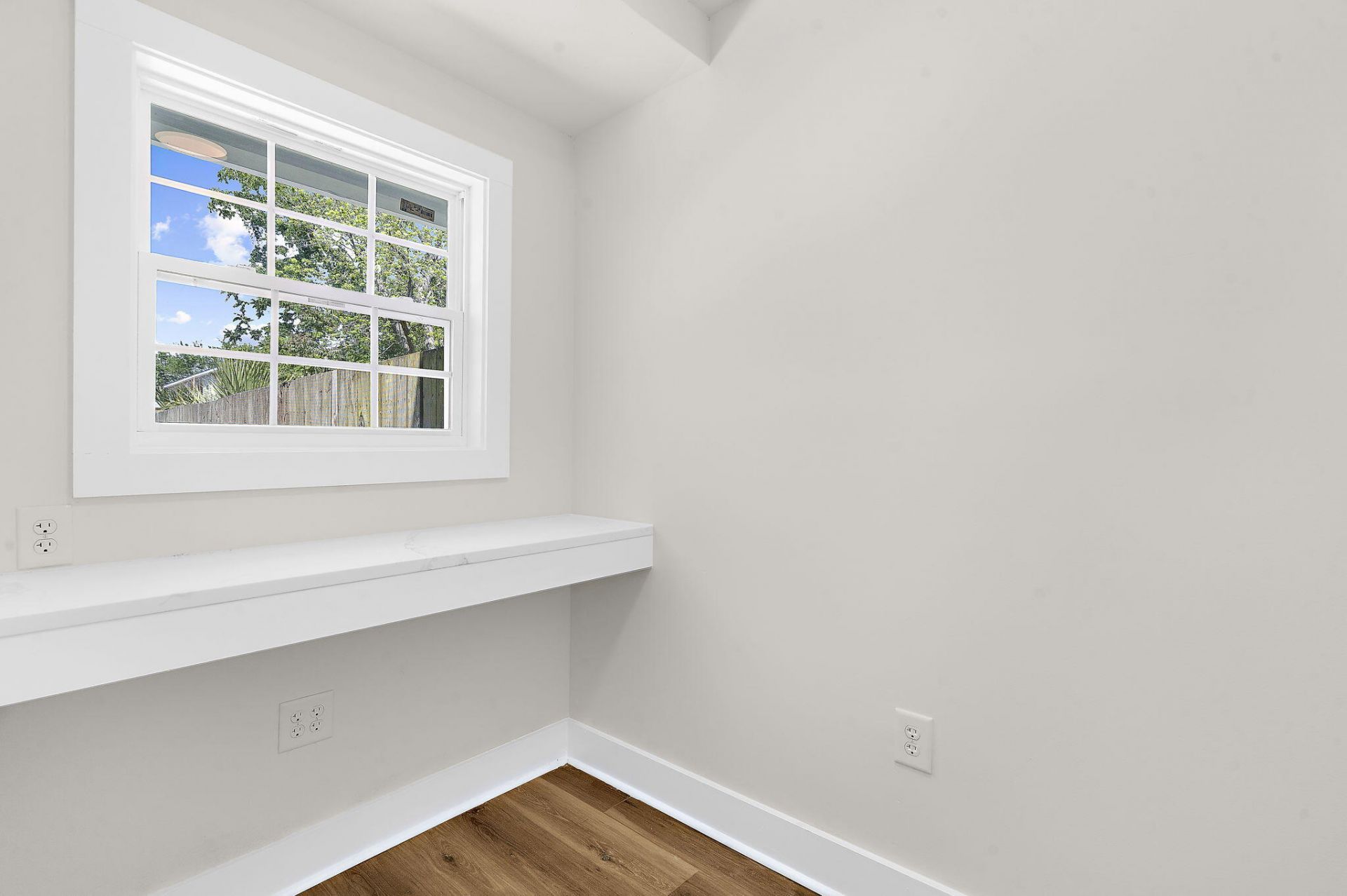 24 Blake Street Photo 10