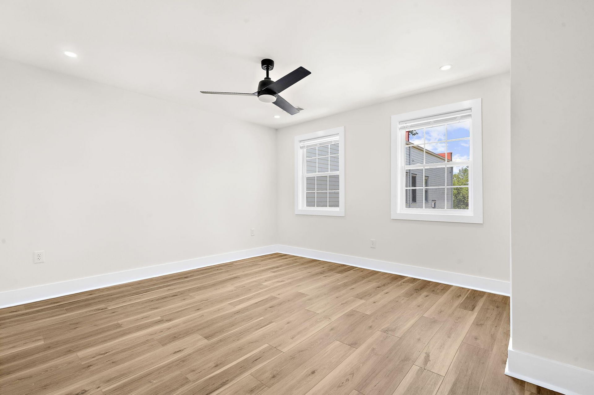 24 Blake Street Photo 19