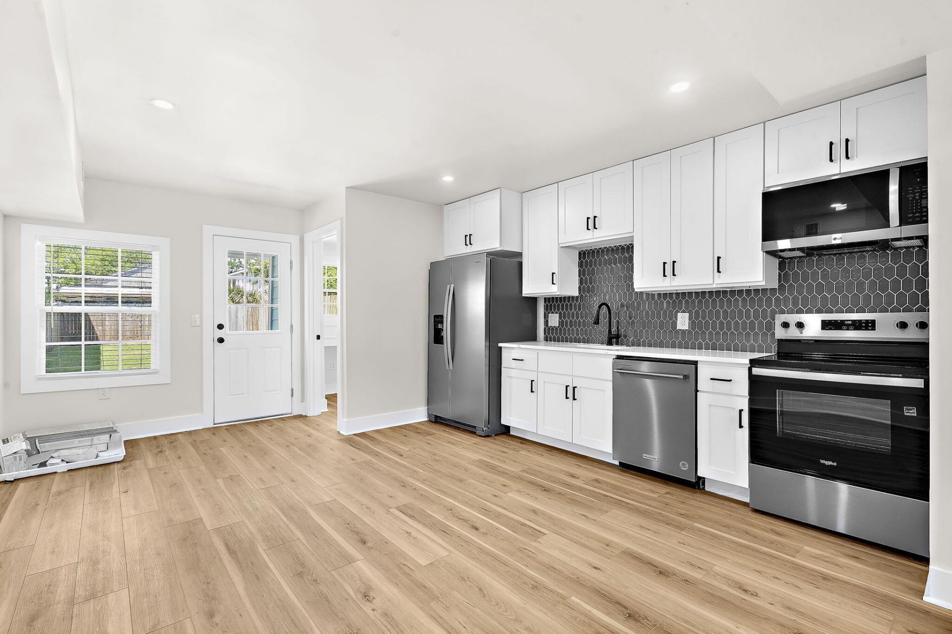 24 Blake Street Photo 8