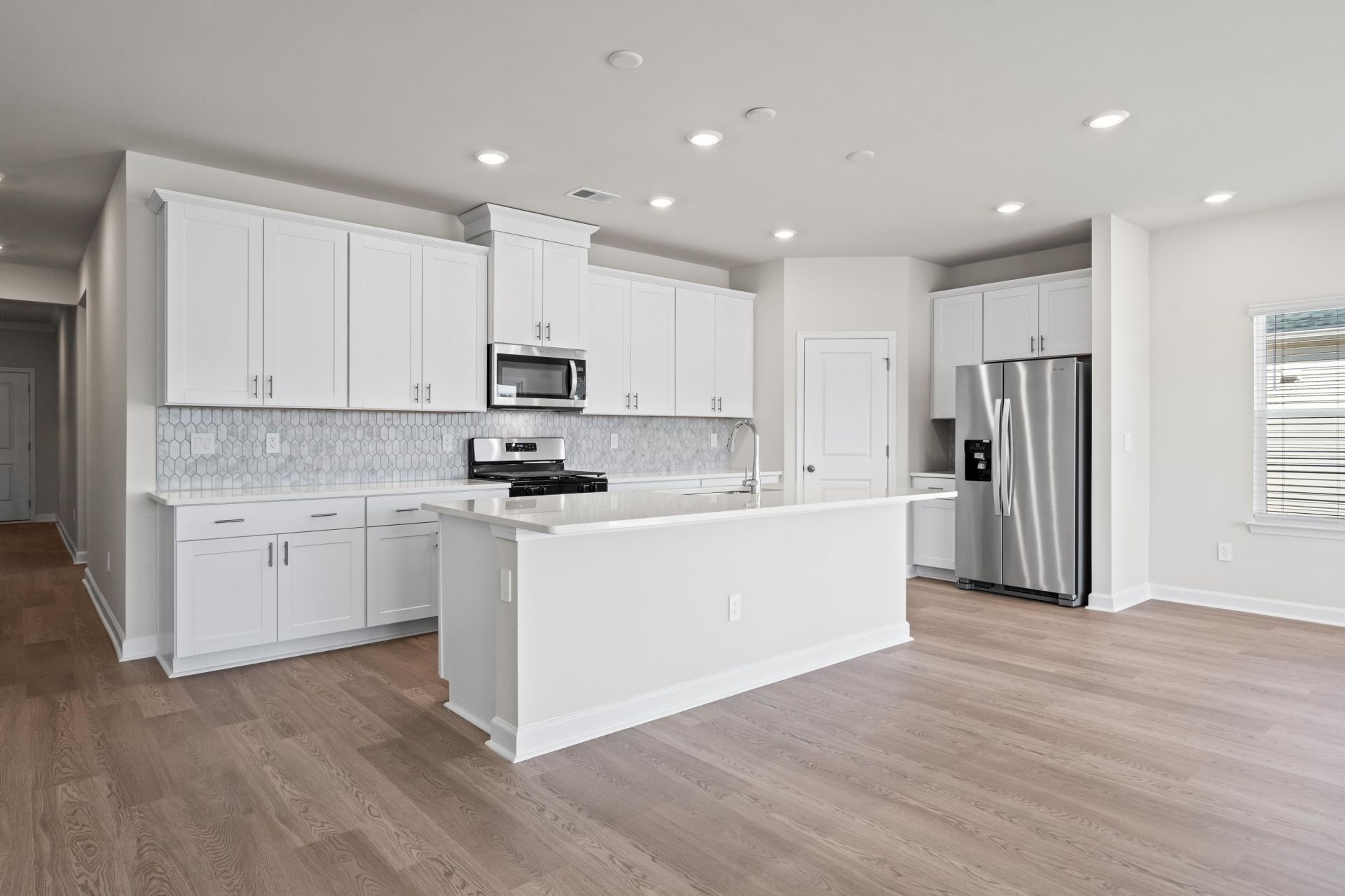 1005 Lauryn Oak Loop Photo 15