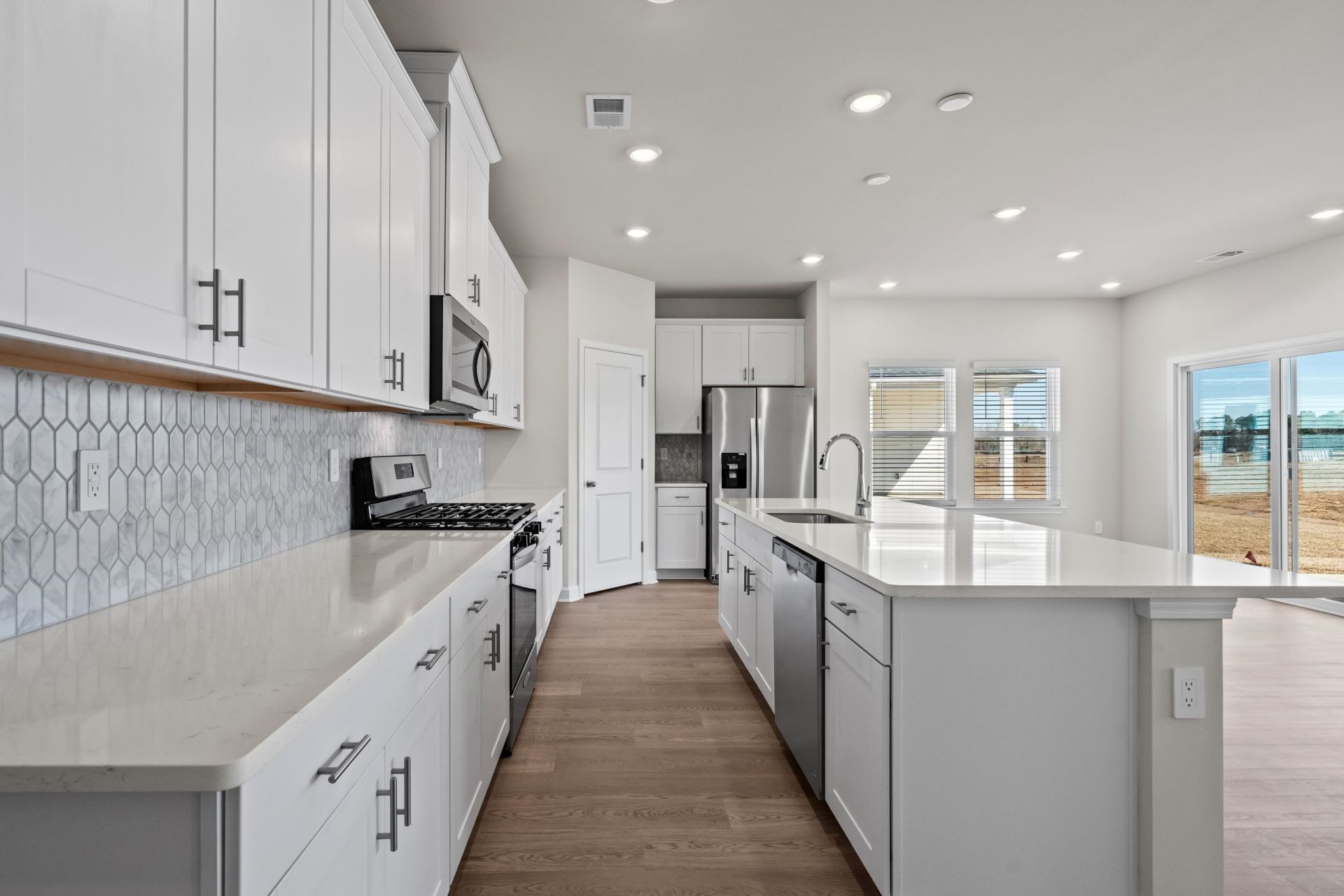 1005 Lauryn Oak Loop Photo 18