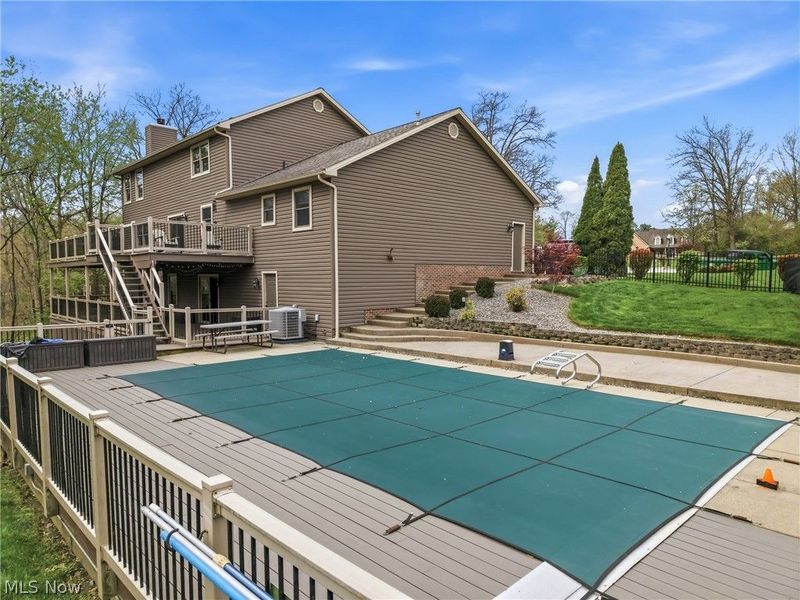 701 Ravine Drive N, Mc Donald, OH 44437 Photo 9