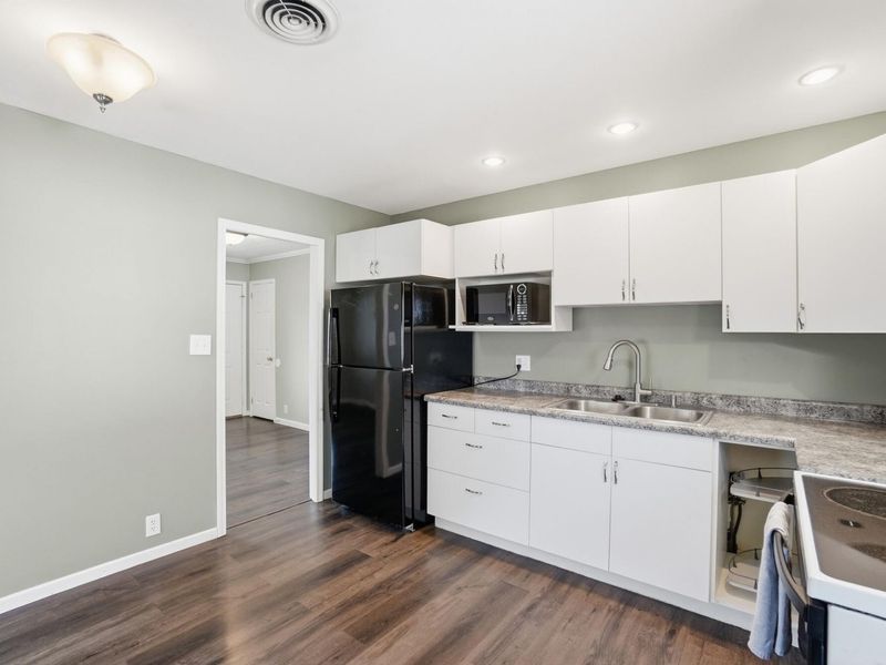 1406 Severs Drive, Piqua, OH 45356 Photo 12