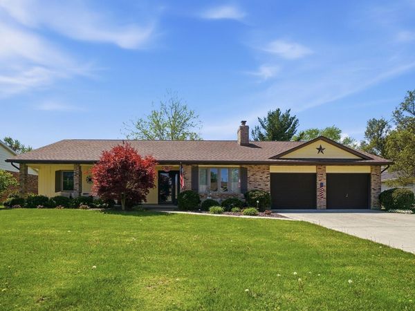 1007 Carnation Drive, Wapakoneta, OH 45895