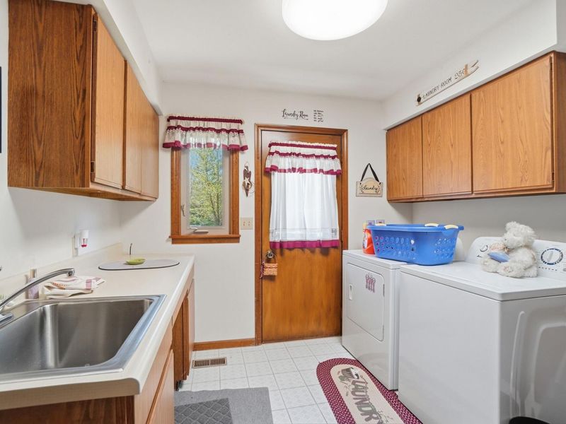 1007 Carnation Drive, Wapakoneta, OH 45895 Photo 15