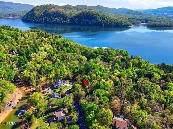 1609 Sequoyah Drive, Mooresburg, TN 37811