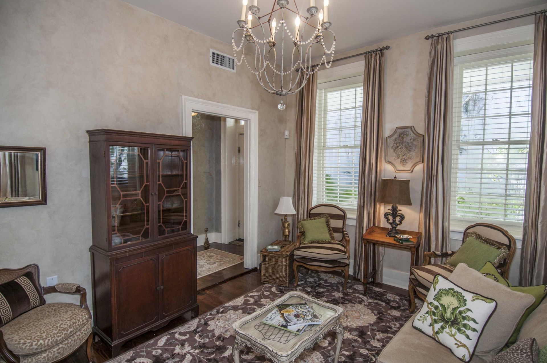 31 Wentworth Street Photo 5