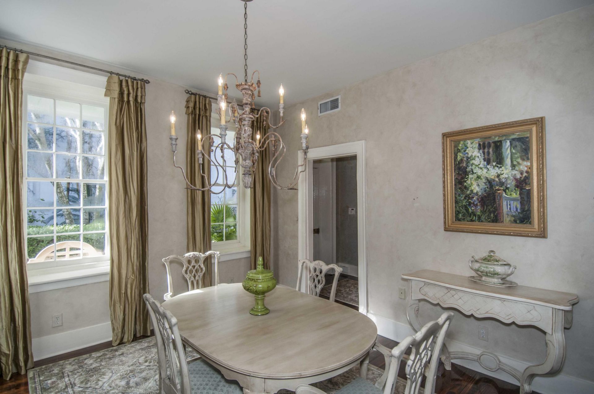 31 Wentworth Street Photo 8