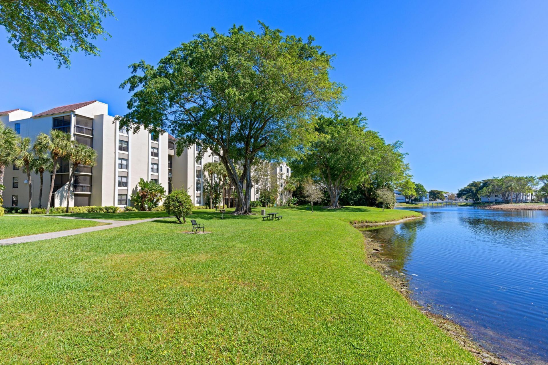 820 Lavers Circle, Unit G403, Delray Beach, FL 33444 Photo