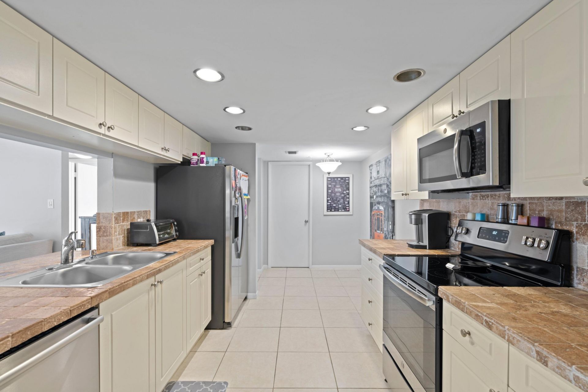 820 Lavers Circle, Unit G403, Delray Beach, FL 33444 Photo