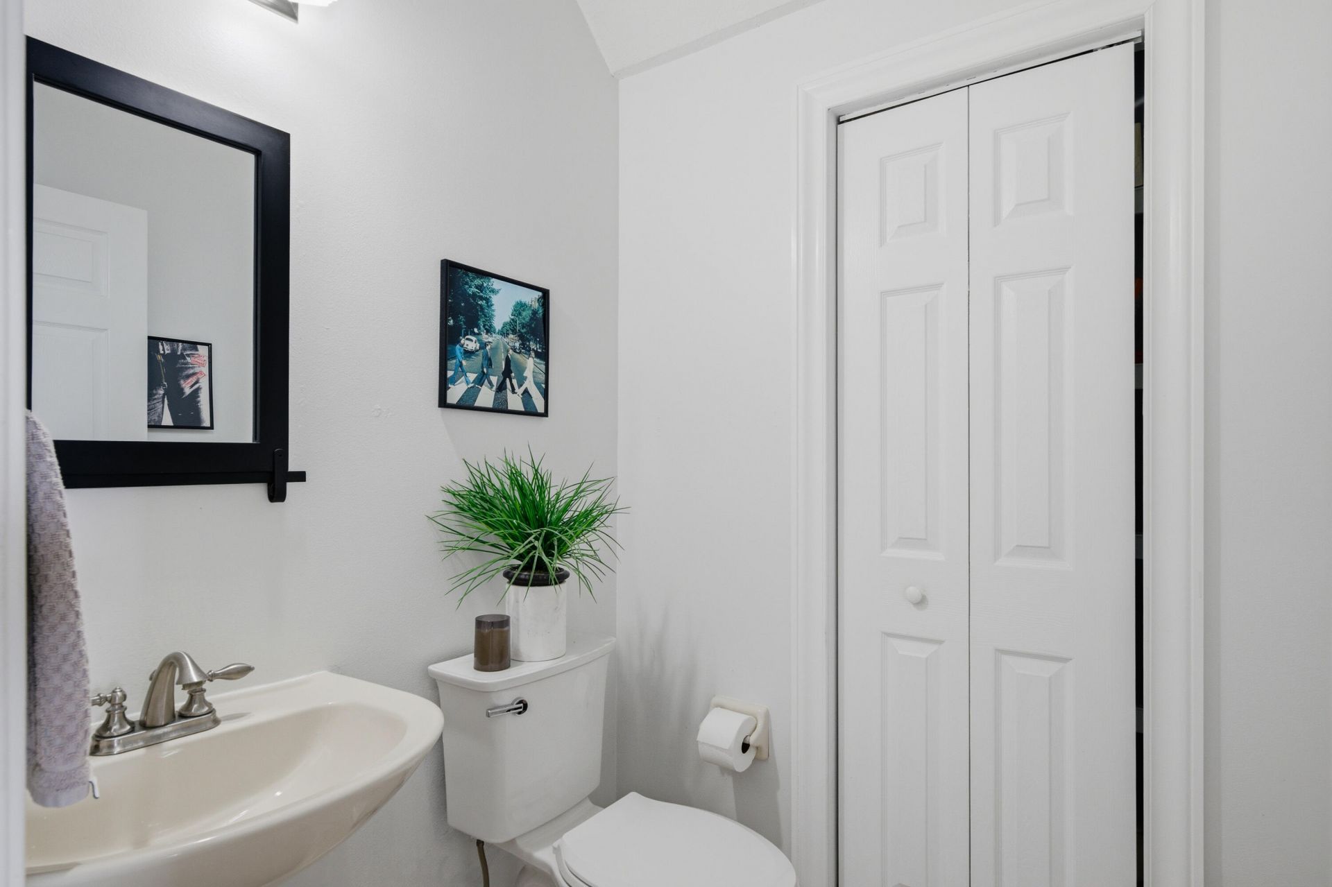 2644 San, West Palm Beach, FL 33411 Photo