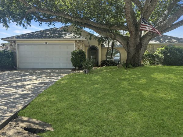 117 Hinchman Avenue, Sebastian, FL 32958