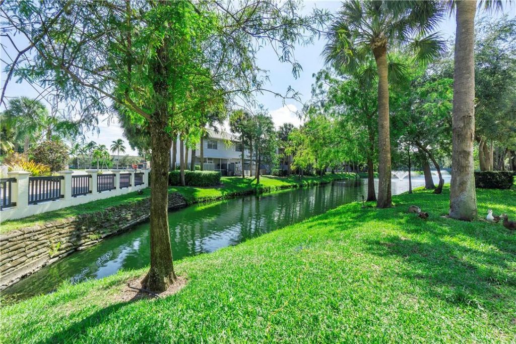 185 SW 3rd Street, Pompano Beach, FL 33060 Photo