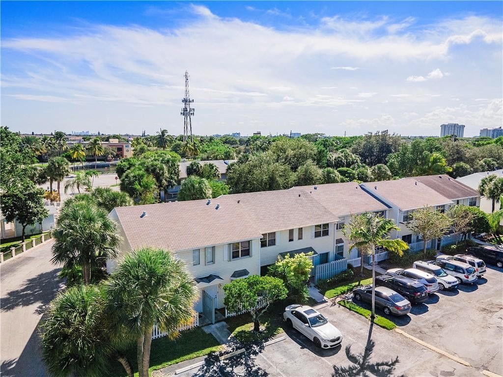 185 SW 3rd Street, Pompano Beach, FL 33060 Photo