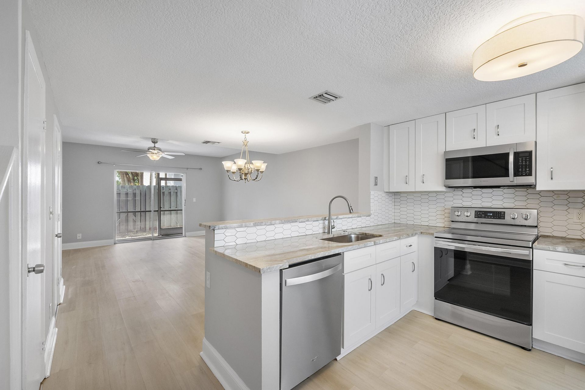 185 SW 3rd Street, Pompano Beach, FL 33060 Photo