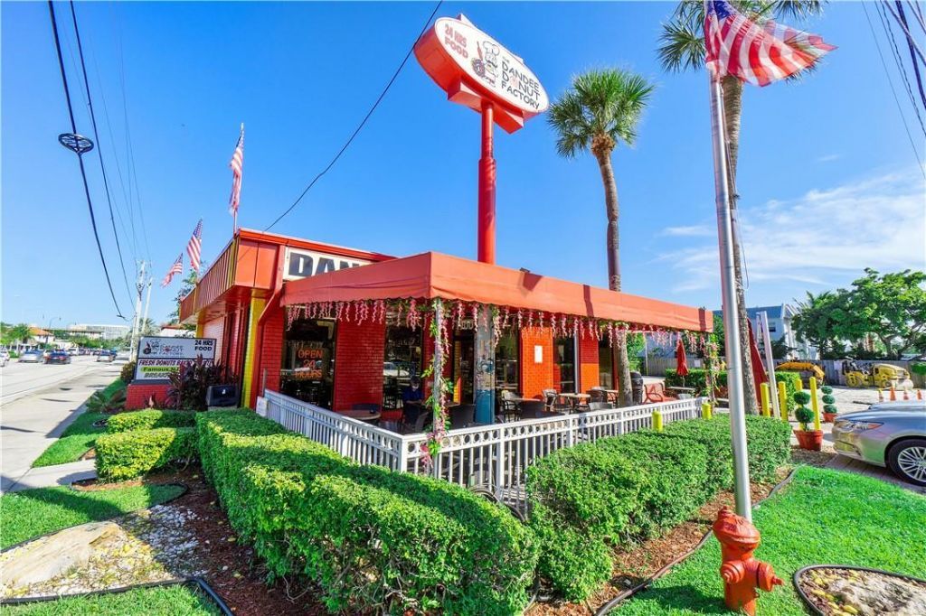 185 SW 3rd Street, Pompano Beach, FL 33060 Photo