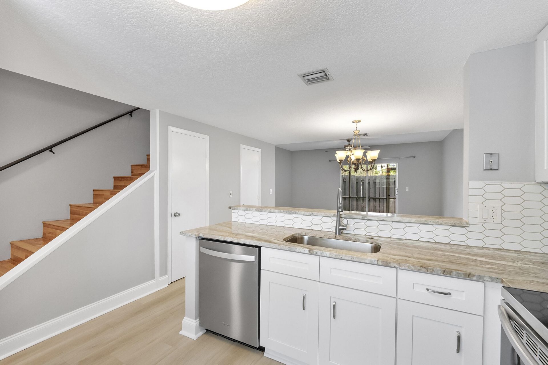 185 SW 3rd Street, Pompano Beach, FL 33060 Photo