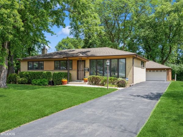 2530 Donald Court , Glenview, IL 60025