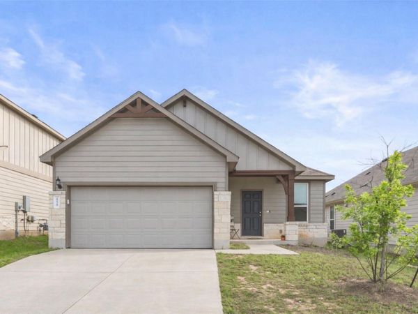 155 Big Leaf DR, Buda, TX 78610