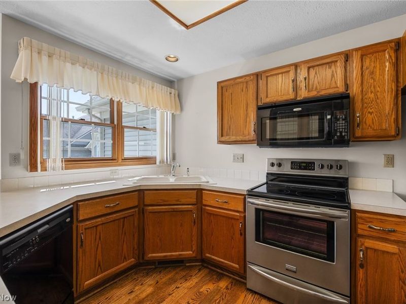 440 Shannon Drive, Wadsworth, OH 44281 Photo 4