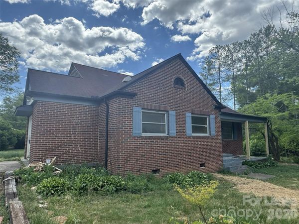 1203 Hibriten Drive SE, Lenoir, NC 28645