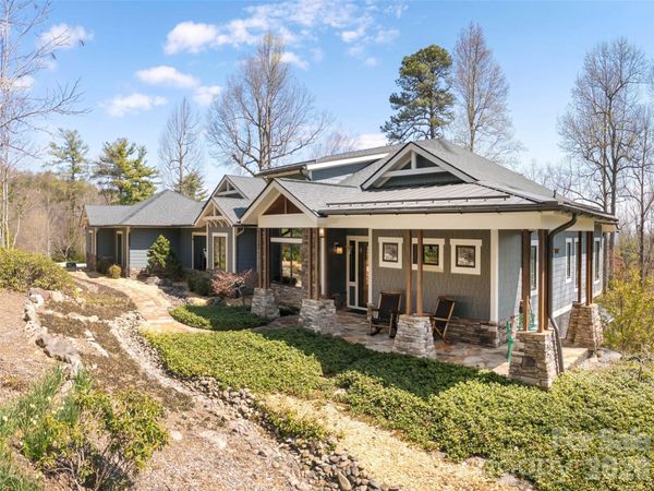 72 Dusky Court , Hendersonville, NC 28739