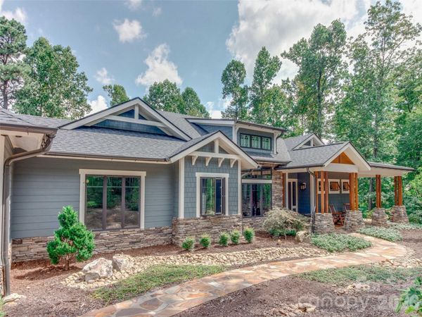 72 Dusky Court, Hendersonville, NC 28739