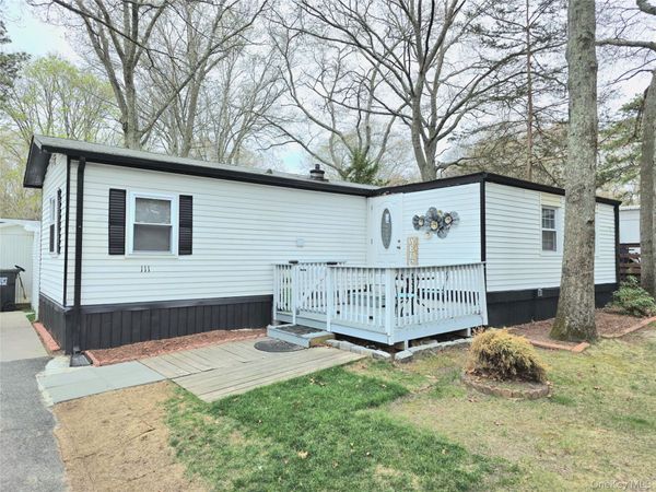 525 Riverleigh Avenue , Unit 111, Riverhead, NY 11901