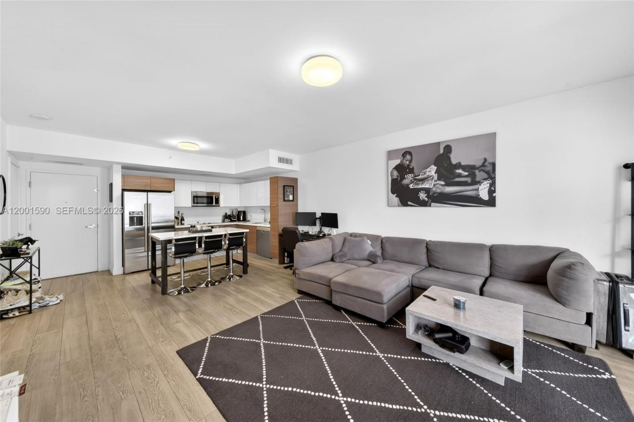 1010 SW 2nd Ave, Unit 1605, Miami, FL 33130 Photo
