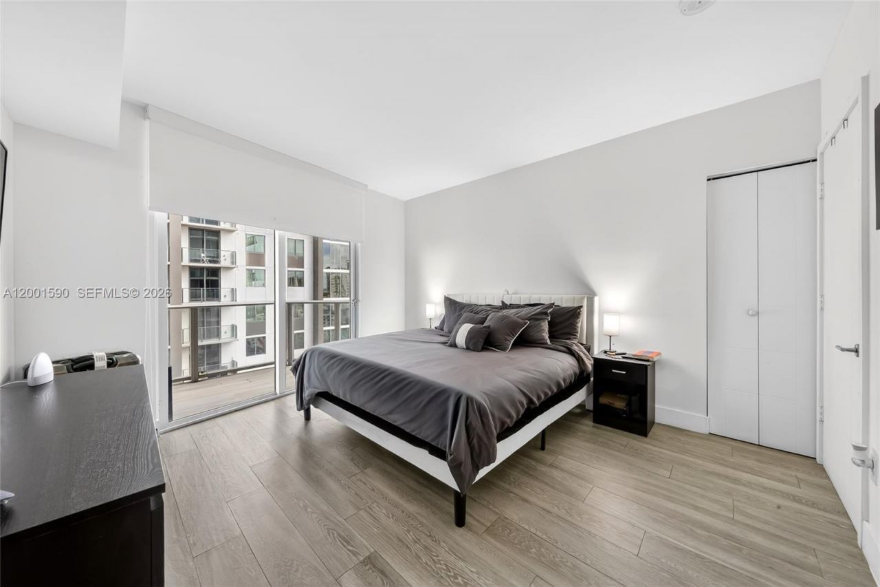 1010 SW 2nd Ave, Unit 1605, Miami, FL 33130 Photo